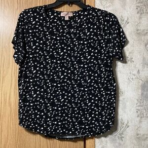 Philosophy Woman Republic Clothing 1X Black and White Floral Short Sleeve Top